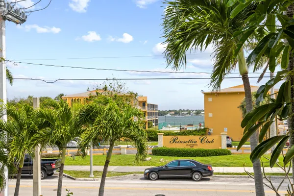 $2,500 | 5409 North Flagler Drive, West Palm Beach, FL 33407