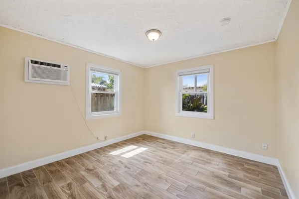 $2,500 | 5409 North Flagler Drive, West Palm Beach, FL 33407