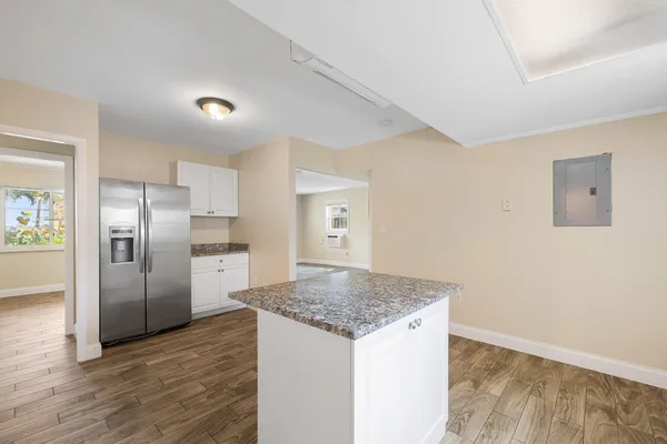 $2,500 | 5409 North Flagler Drive, West Palm Beach, FL 33407