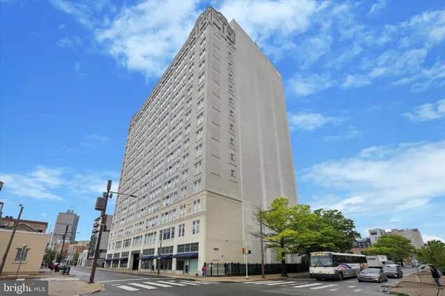 $1,500 | 1100-00 Vine Street, Unit 1409, Philadelphia, PA 19107