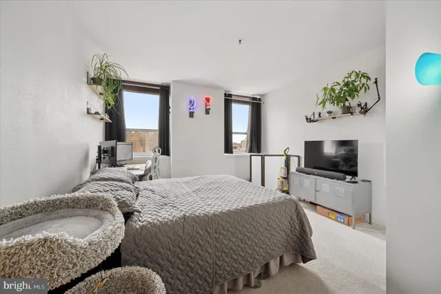 $1,500 | 1100-00 Vine Street, Unit 1409, Philadelphia, PA 19107