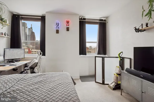 $1,500 | 1100-00 Vine Street, Unit 1409, Philadelphia, PA 19107