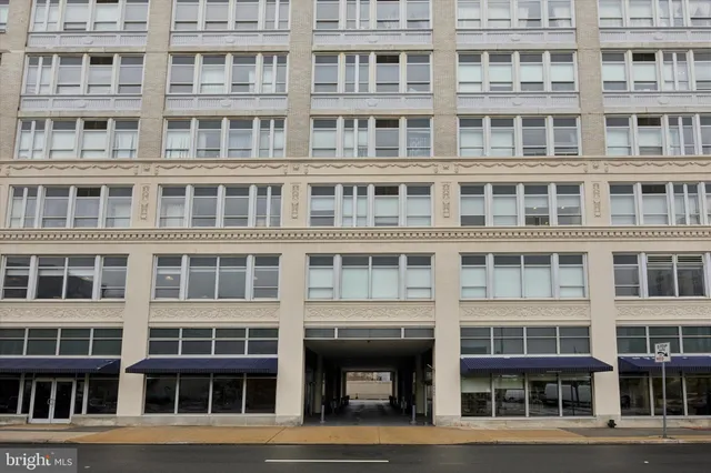 $1,500 | 1100-00 Vine Street, Unit 1409, Philadelphia, PA 19107