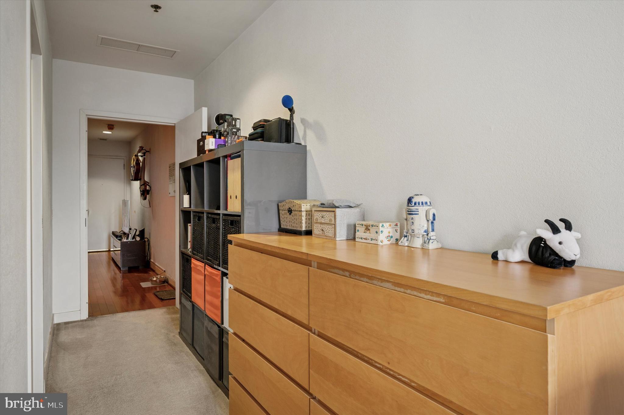 1100-00 Vine Street, Unit 1409 Philadelphia, PA 19107 - Photo 10 of 19