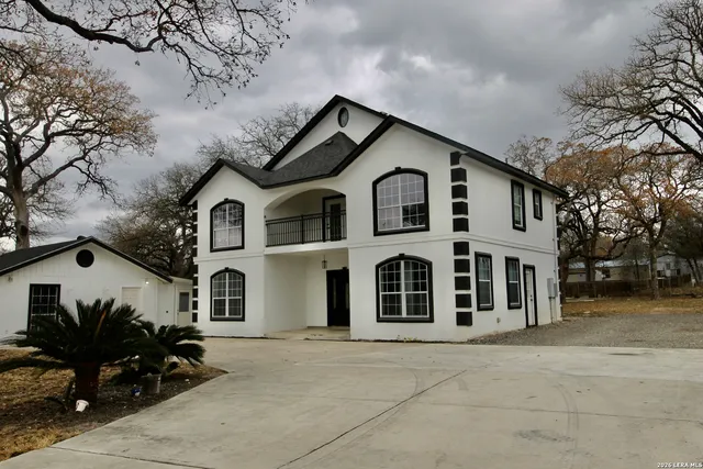 $415,000 | 23239 Skila Drive, Elmendorf, TX 78112