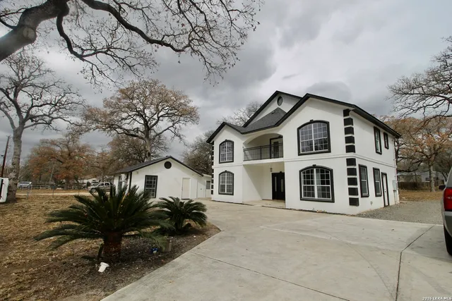 $415,000 | 23239 Skila Drive, Elmendorf, TX 78112