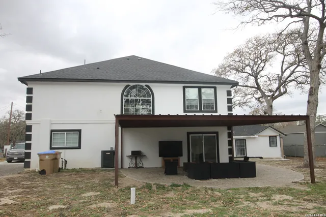 $415,000 | 23239 Skila Drive, Elmendorf, TX 78112