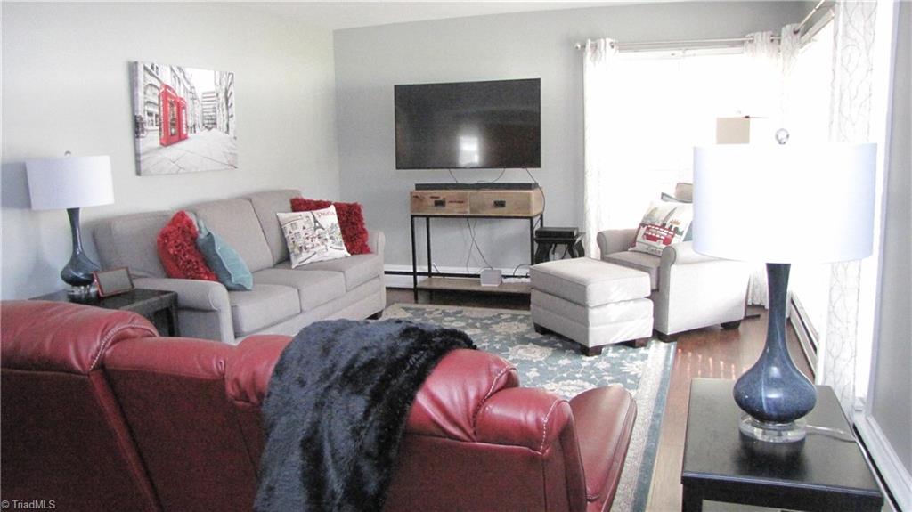915 East Fairfield Road High Point, NC 27263 - Photo 5 of 28 Gallery Image 5