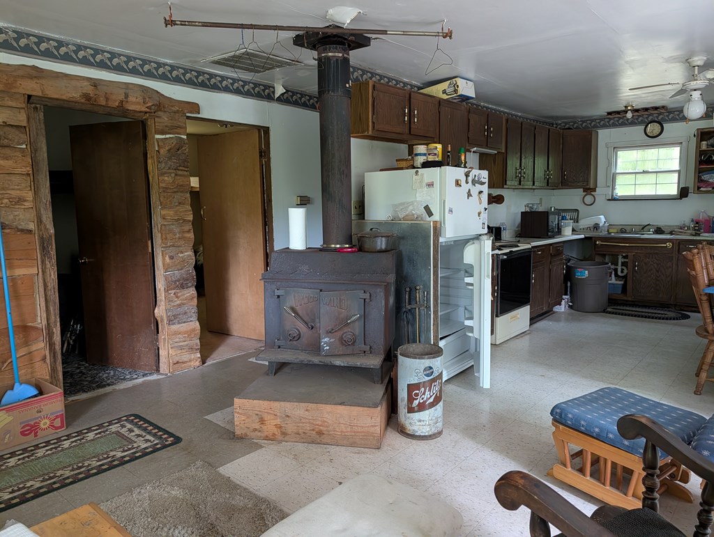 382 Ski Hi Road West Hickory, PA 16370 - Photo 5 of 8