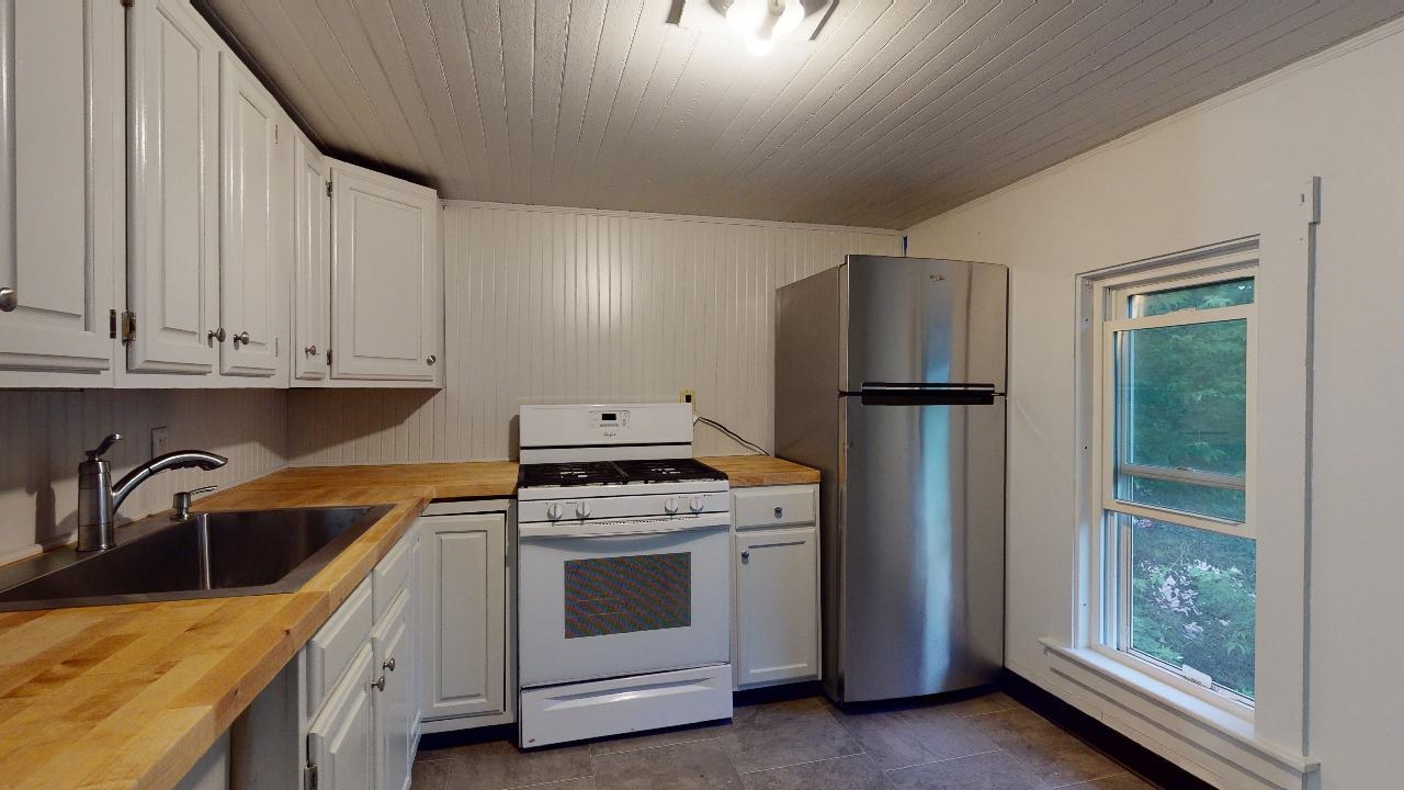 21 Hyde Street Burlington, VT 05401 - Photo 10 of 31