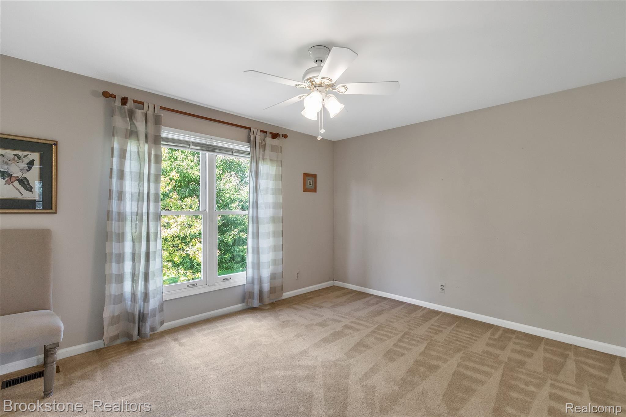 1387 Royal Crescent Street Rochester, MI 48306 - Photo 19 of 33 26-1387-Royal-Crescent-St-WindowSti.jpg