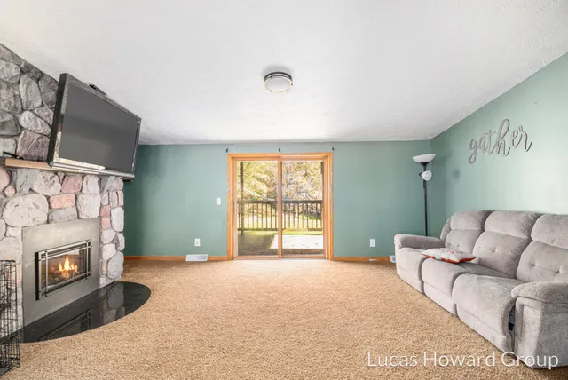 $209,900 | 6928 Hubbardston Road, Hubbardston, MI 48845