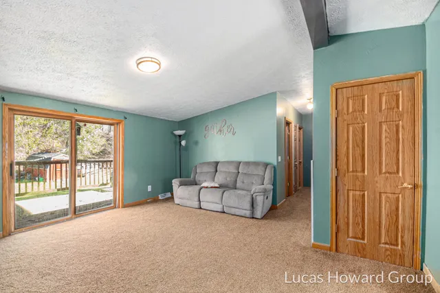 $209,900 | 6928 Hubbardston Road, Hubbardston, MI 48845