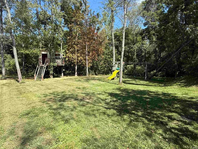 $330,000 | 802 Bellingham Drive, Huntington, IN 46750