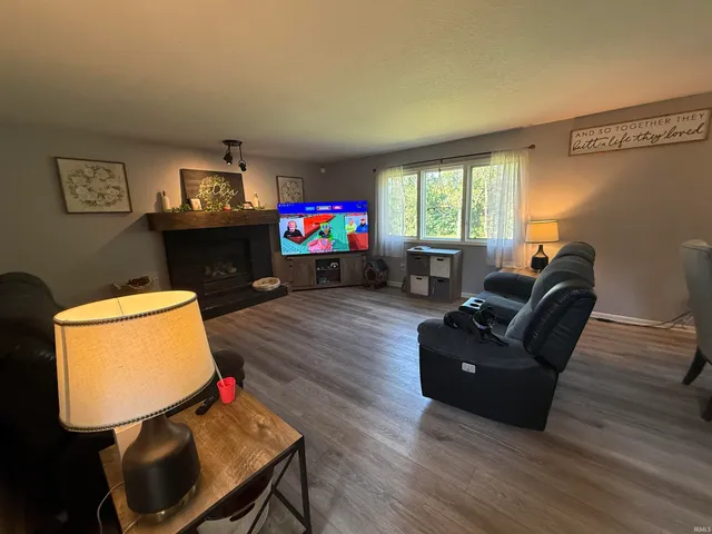 $330,000 | 802 Bellingham Drive, Huntington, IN 46750