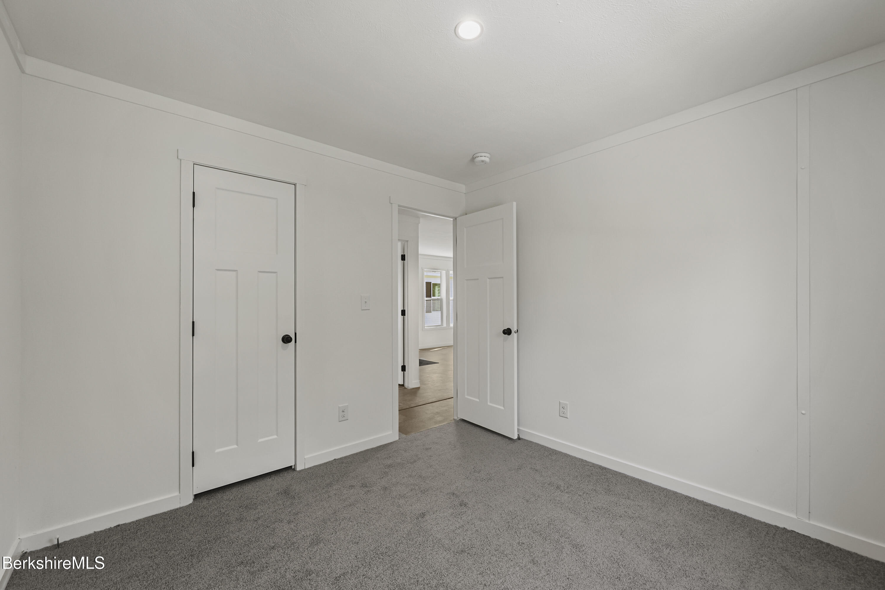 395 Cheshire Road, Unit 112 Pittsfield, MA 01201 - Photo 27 of 32 a view of room