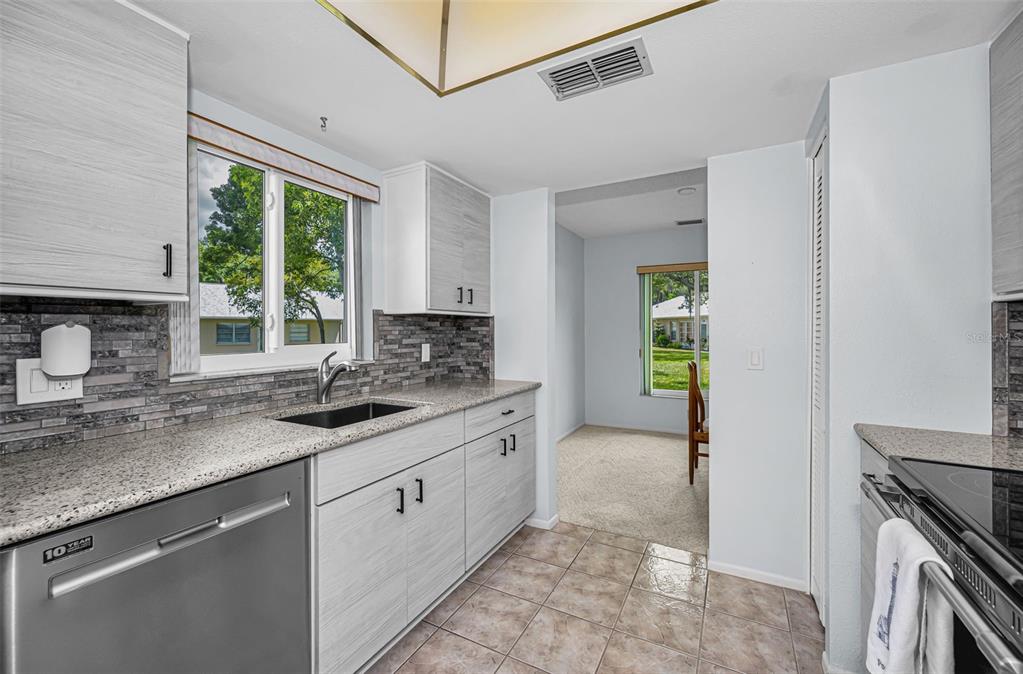 4876 Boonesboro Court New Port Richey, FL 34655 - Photo 12 of 69