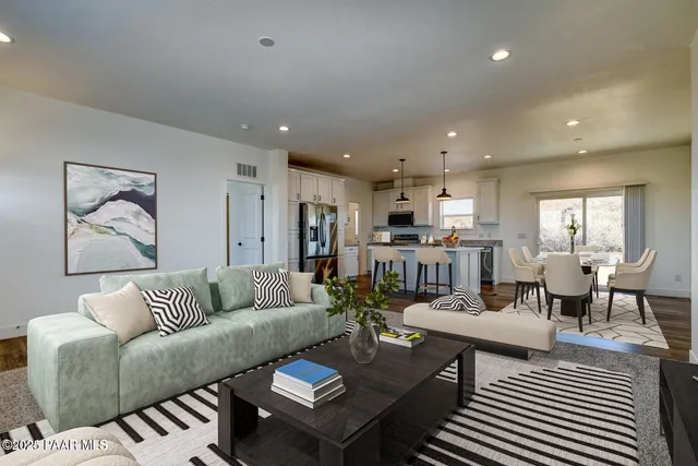 $375,000 | 280 North Old Coach Trail, Dewey, AZ 86327