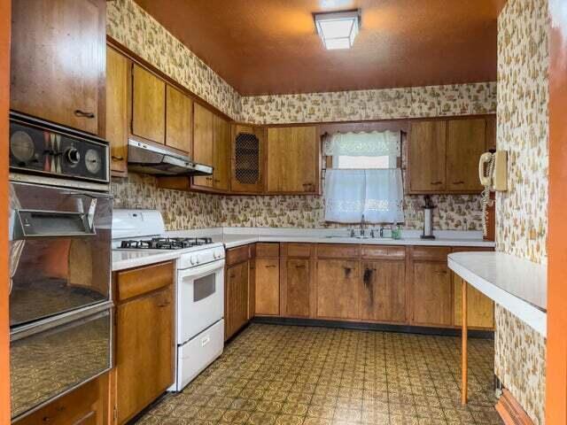 180 Rohrer Street Urbana, OH 43078 - Photo 15 of 36 Kitchen