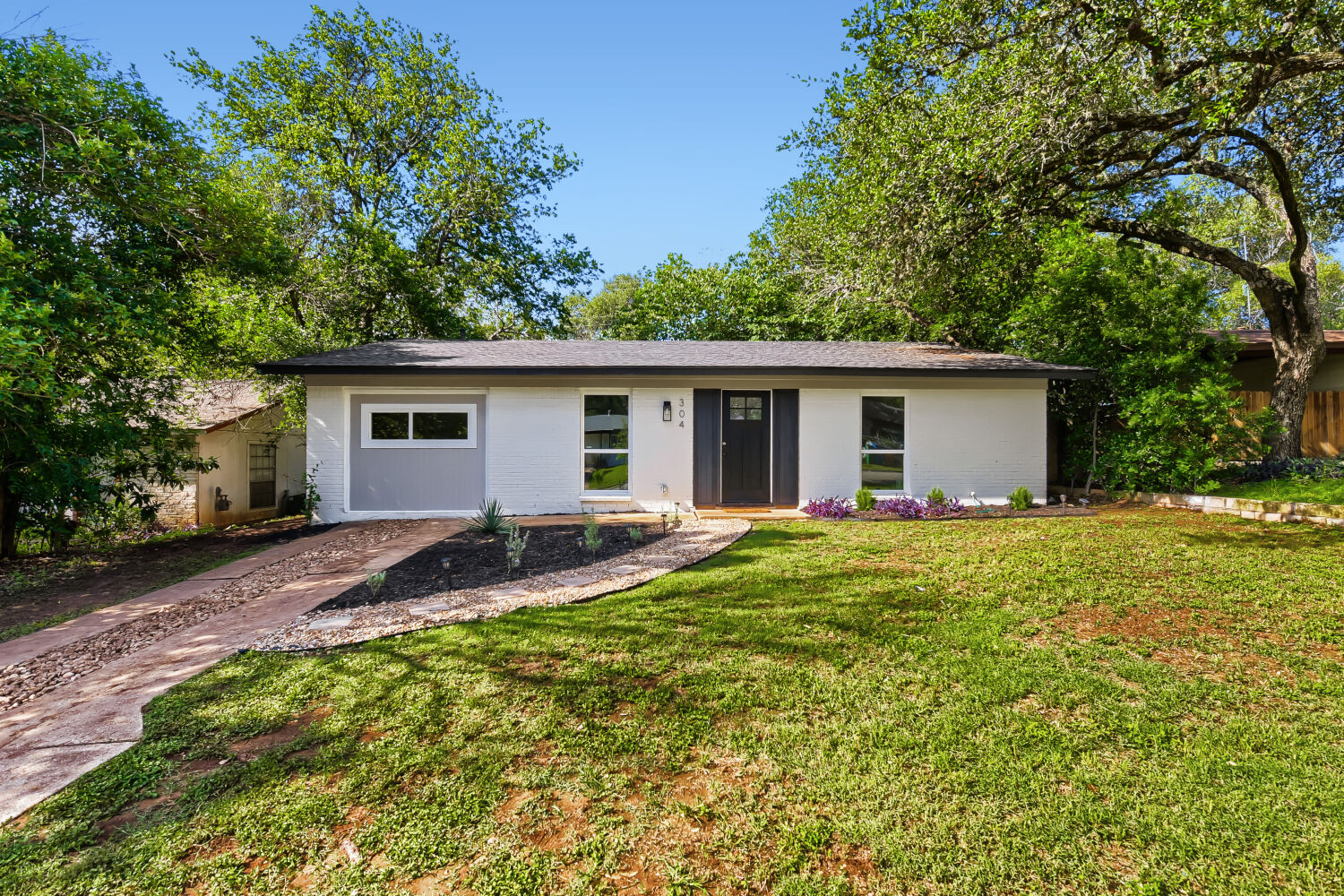 304 Sheraton Avenue Austin, TX 78745 - Photo 3 of 32