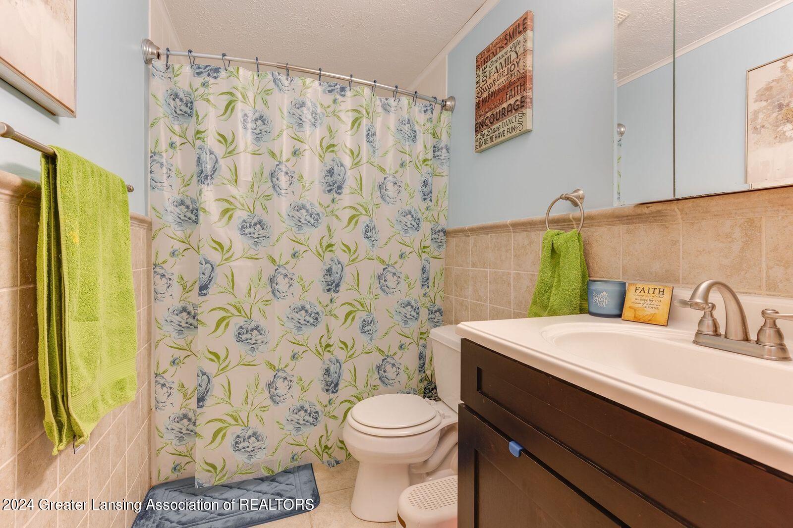 5901 Rockingham Drive Lansing, MI 48911 - Photo 22 of 42 N7rDr7Ss