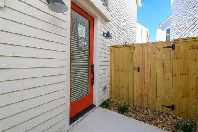 $2,250 | 881 Rachel Street, Unit B, Houston, TX 77091