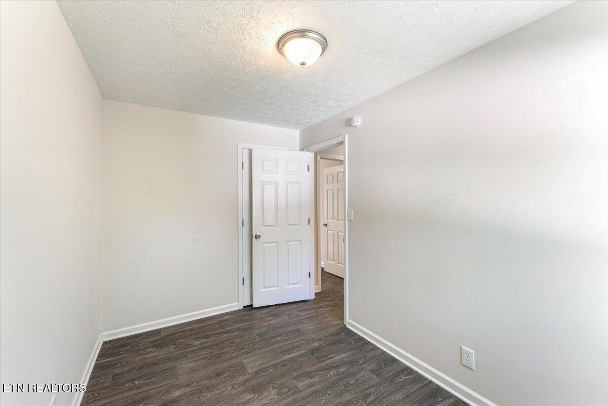 158 Hamilton Circle Oak Ridge, TN 37830 - Photo 7 of 24 17-1st Bed A3