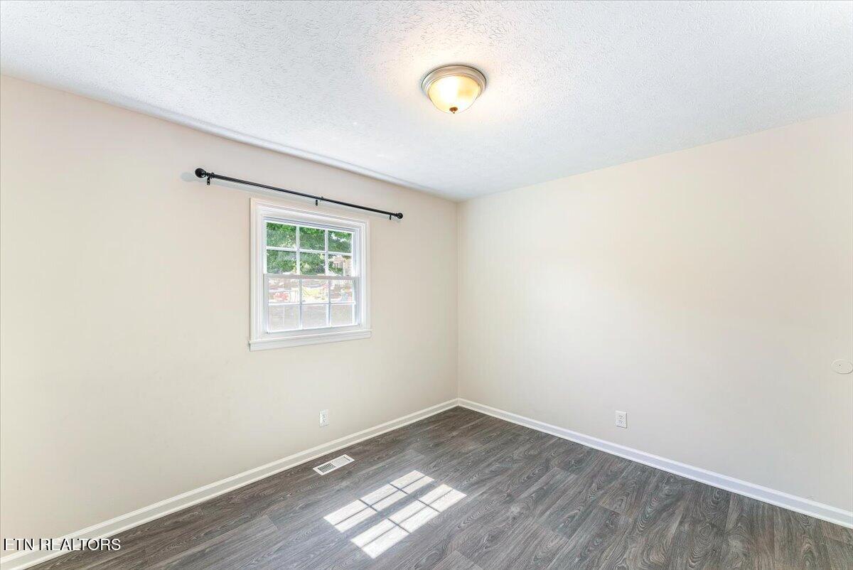 158 Hamilton Circle Oak Ridge, TN 37830 - Photo 10 of 24 20-2nd Bed A3