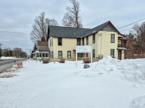 $13,800 | 524 Maple Avenue, Unit 1, Saratoga Springs, NY 12866