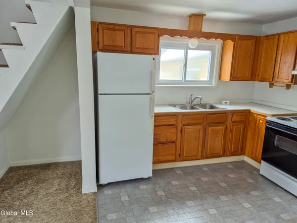 $13,800 | 524 Maple Avenue, Unit 1, Saratoga Springs, NY 12866