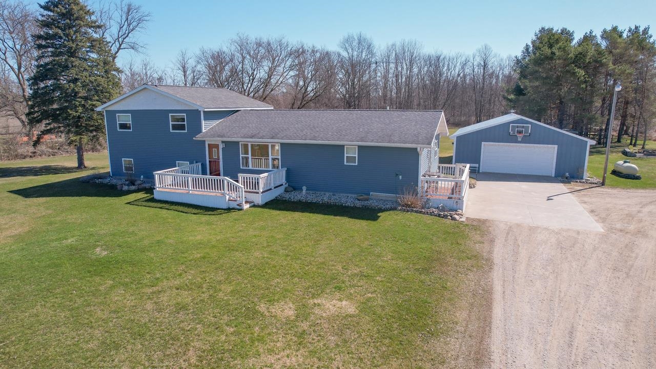5116 North Lewis Road Coleman, MI 48618 - Photo 43 of 54 1932497-09530943-b829-4d4b-84ca-5166e1ba1434.JPG