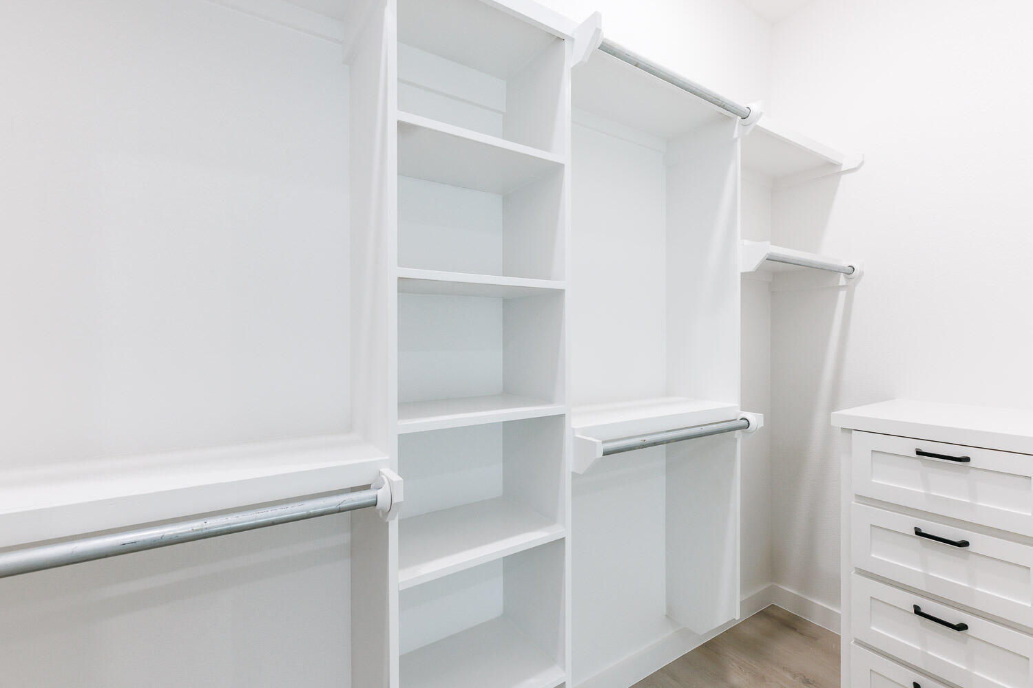 1704 Elkhart Avenue, Unit A Lubbock, TX 79416 - Photo 23 of 44 a close view of closet