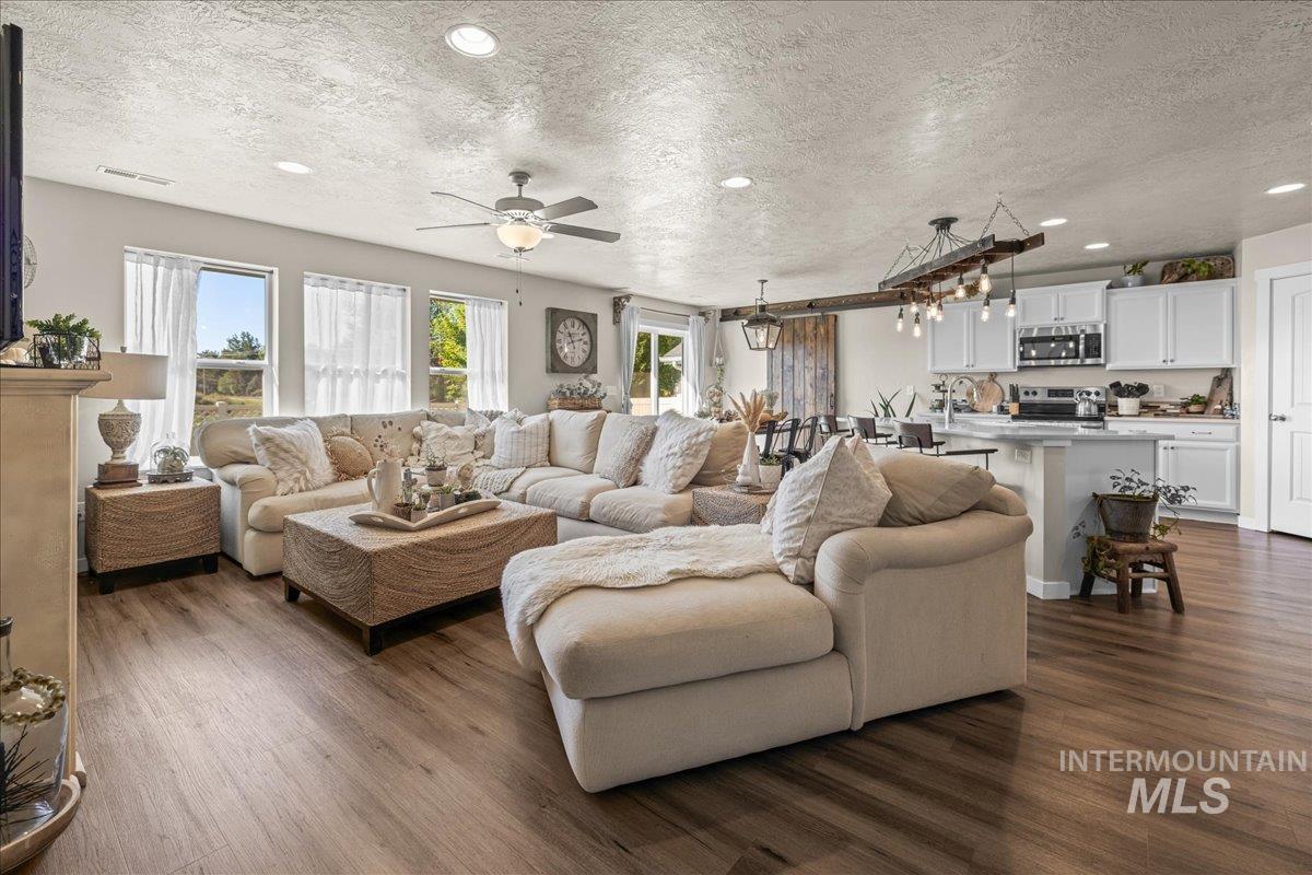 12719 West Hidden Point Drive Star, ID 83669 - Photo 14 of 47