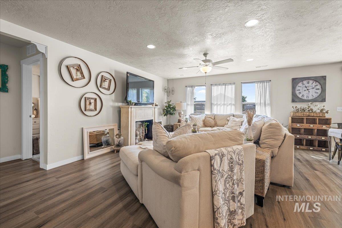 12719 West Hidden Point Drive Star, ID 83669 - Photo 15 of 47