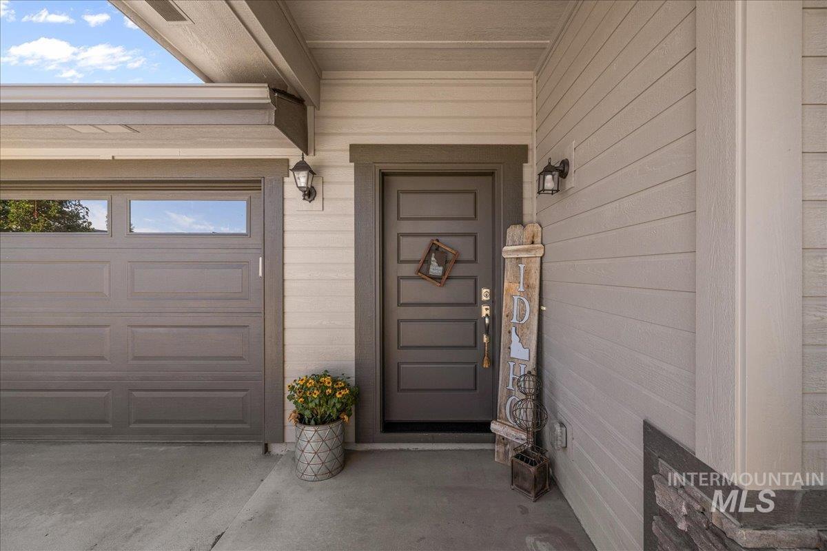 12719 West Hidden Point Drive Star, ID 83669 - Photo 2 of 47