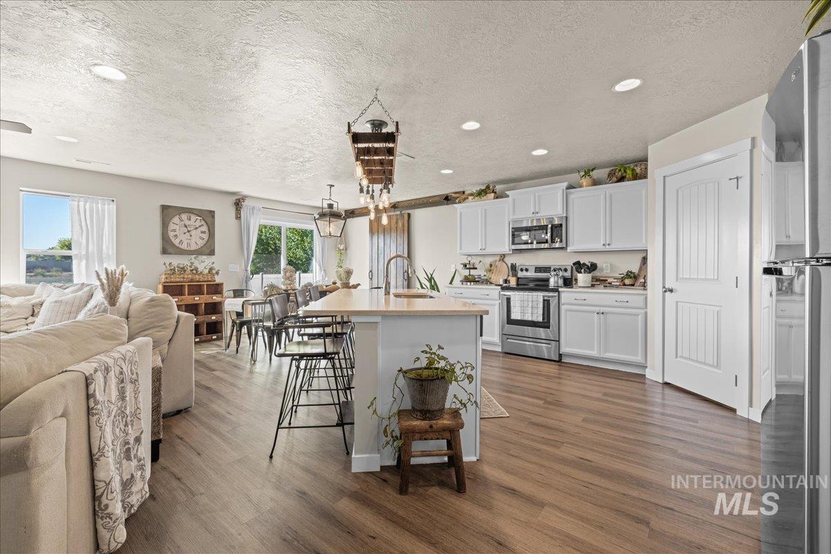 12719 West Hidden Point Drive Star, ID 83669 - Photo 8 of 47