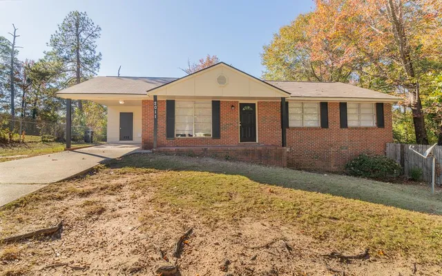 $1,225 | 2011 Courtland Avenue, Columbus, GA 31907