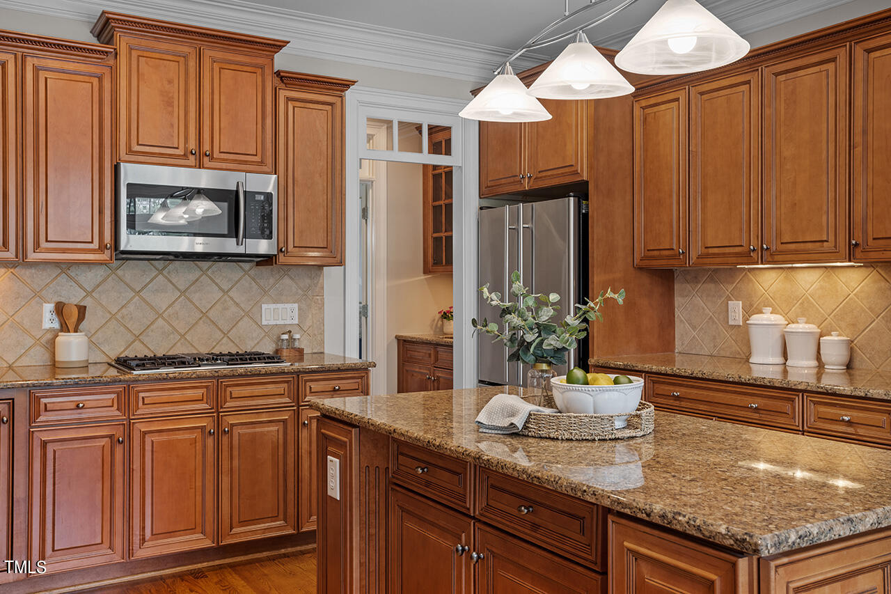 5703 Highcroft Drive Cary, NC 27519 - Photo 15 of 39 5703 Highcroft Drive_16