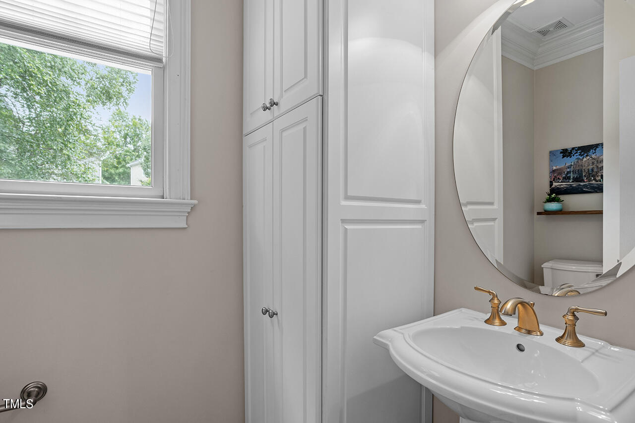 5703 Highcroft Drive Cary, NC 27519 - Photo 25 of 39 5703 Highcroft Drive_20