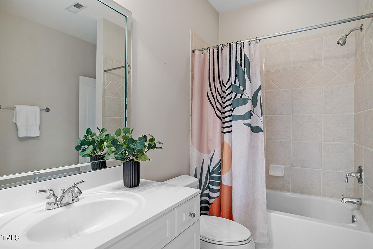 5703 Highcroft Drive Cary, NC 27519 - Photo 31 of 39 5703 Highcroft Drive_26