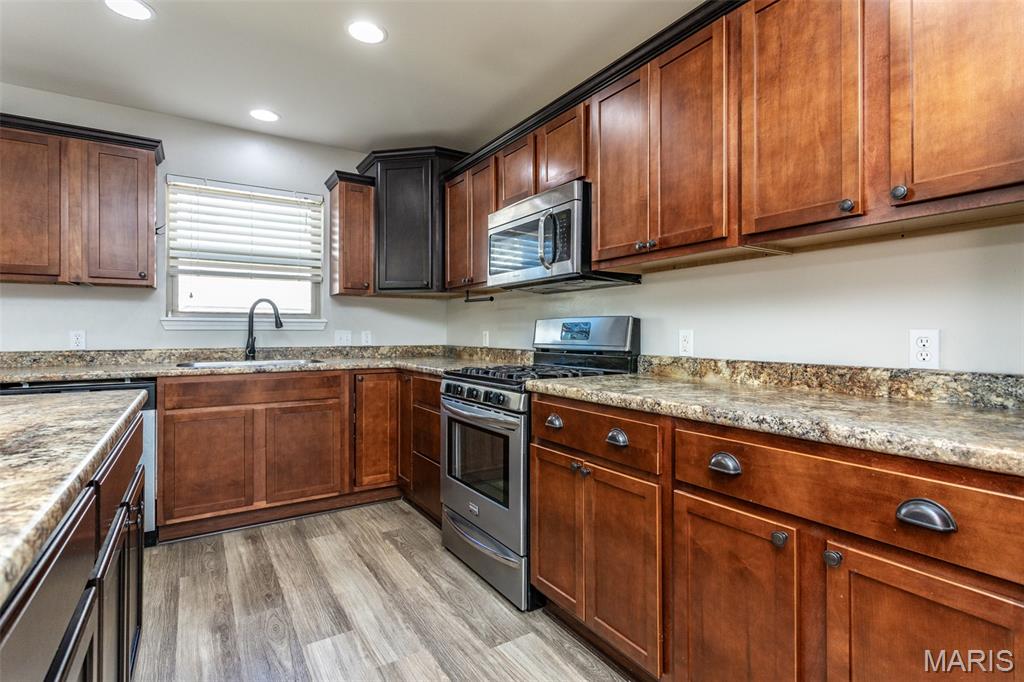 311 Barnett Drive Edwardsville, IL 62025 - Photo 13 of 43