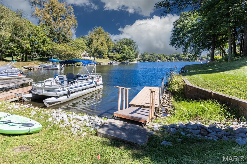 311 Barnett Drive Edwardsville, IL 62025 - Photo 3 of 43