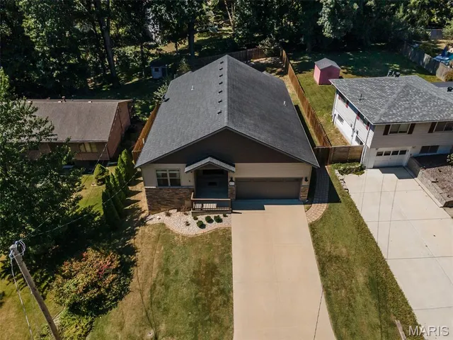 $349,900 | 311 Barnett Drive, Edwardsville, IL 62025