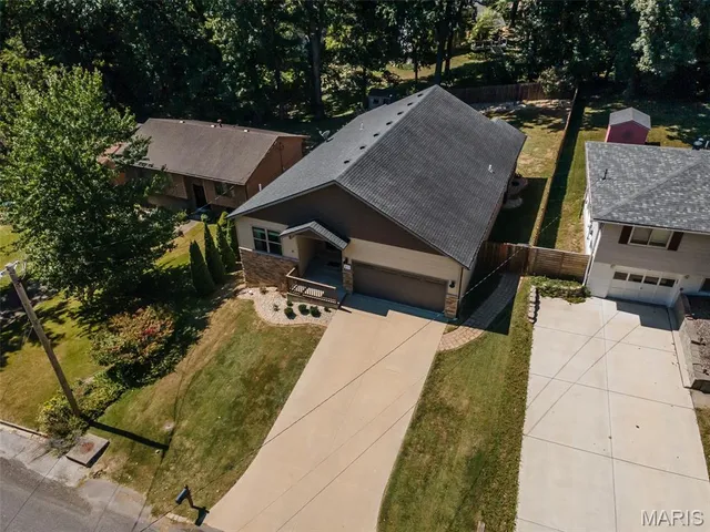 $349,900 | 311 Barnett Drive, Edwardsville, IL 62025