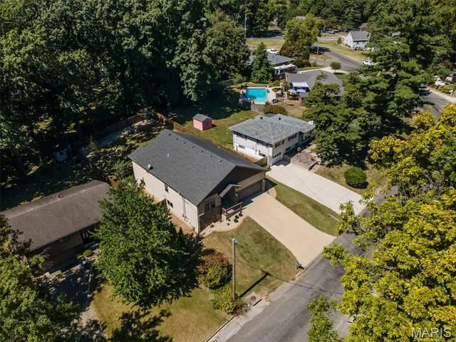 $349,900 | 311 Barnett Drive, Edwardsville, IL 62025