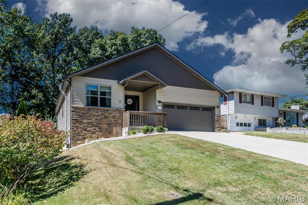 311 Barnett Drive Edwardsville, IL 62025 - Photo 4 of 43