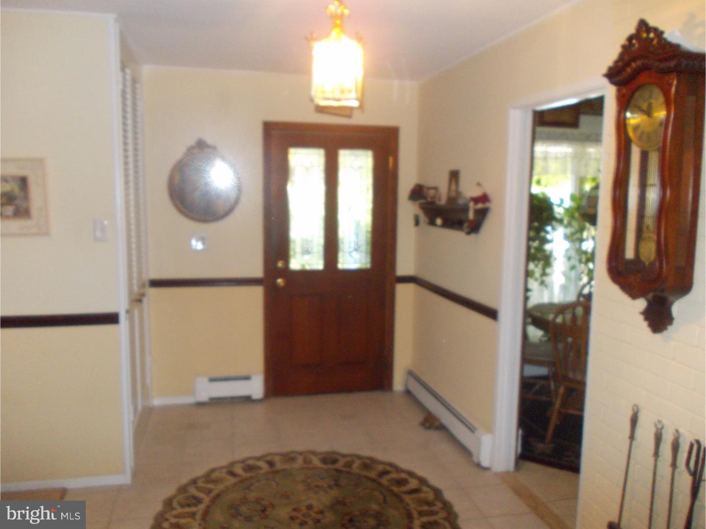 5 Falcon Road Levittown, PA 19056 - Photo 10 of 25 Foyer