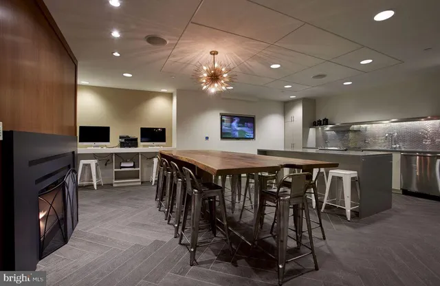 $3,716 | 1616 Walnut Street, Unit 2B1110, Philadelphia, PA 19103