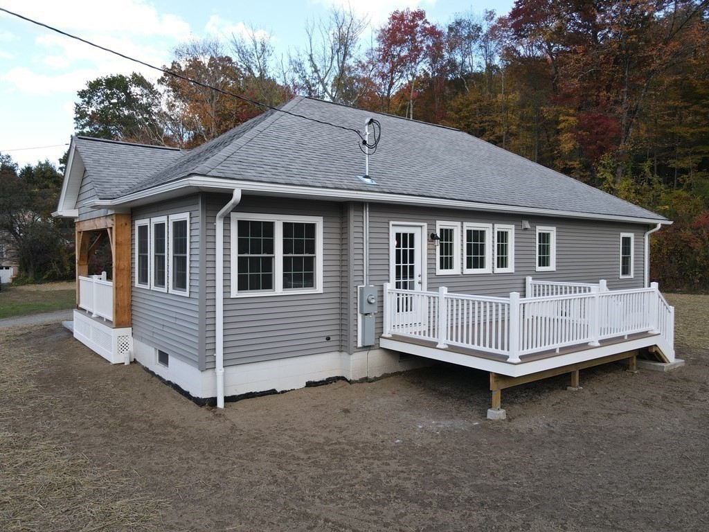 638 Greenfield Road Deerfield, MA 01342 - Photo 2 of 33