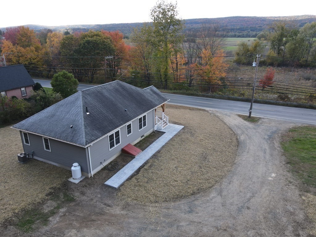 638 Greenfield Road Deerfield, MA 01342 - Photo 6 of 33